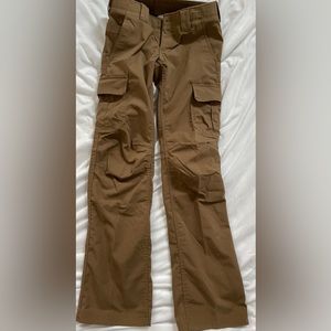 Under Armour multi pocket Storm cargo pants.